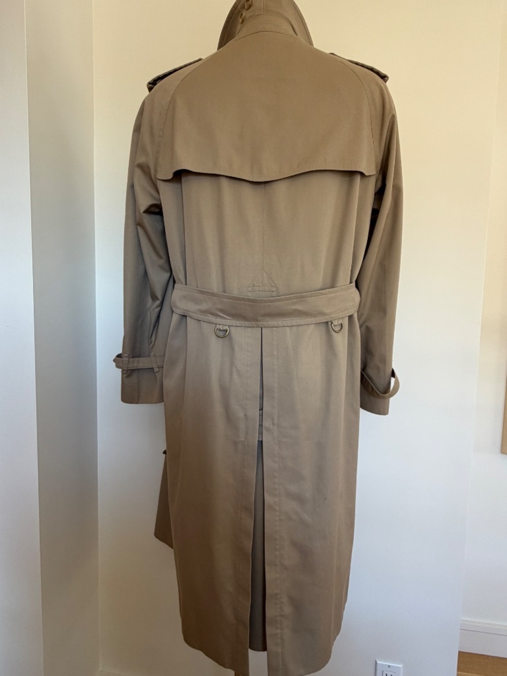 BURRYBERRY TRENCH COAT - Picture 3 of 14